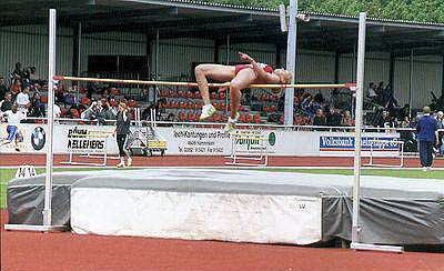  Jennifer Oeser, TSV Bayer Leverkusen, war die klare Siegerin bei den Nordrhein-Mehrkampfmeisterschaften. Hier versucht sie sich (noch) erfolglos an 1,80 m.